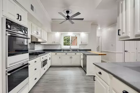 Kitchen - 10179 Frank Rd, Collierville, TN 38017 photo 1 of 2