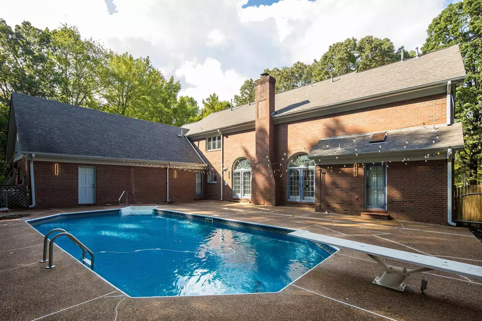 Exterior - 10179 Frank Rd, Collierville, TN 38017 photo 3 of 10