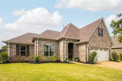 90 Whispering Creek Cv, Oakland, TN 38060