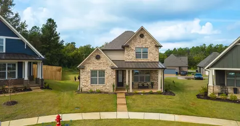 145 Live Oak Cv, Oakland, TN 38060