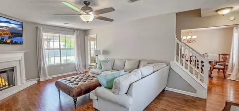 Living - 1482 Howling Dr, Collierville, TN 38017 photo 2 of 2