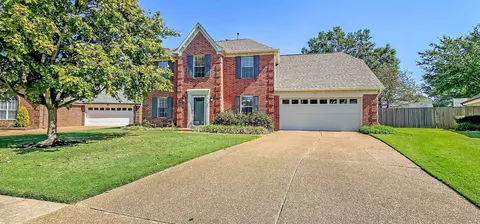 Exterior - 1482 Howling Dr, Collierville, TN 38017 photo 2 of 13