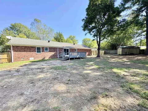 Exterior - 33 Bradmere Cv, Jackson, TN 38305 photo 7 of 8