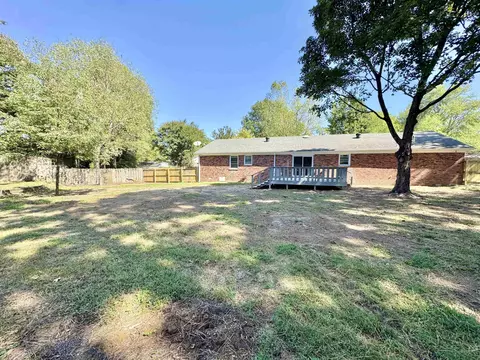 Exterior - 33 Bradmere Cv, Jackson, TN 38305 photo 6 of 8