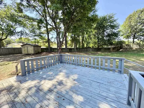 Exterior - 33 Bradmere Cv, Jackson, TN 38305 photo 3 of 8