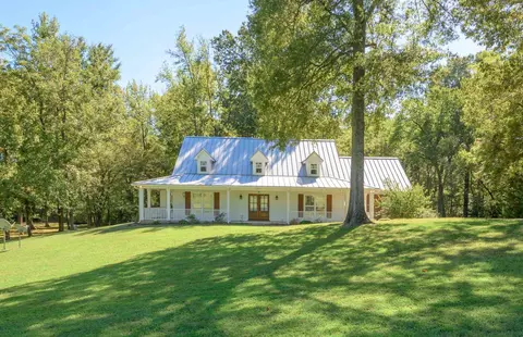 9575 Pleasant Ridge Dr, Lakeland, TN 38002
