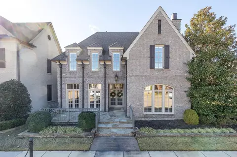 9207 Liggon Green Ln, Germantown, TN 38139
