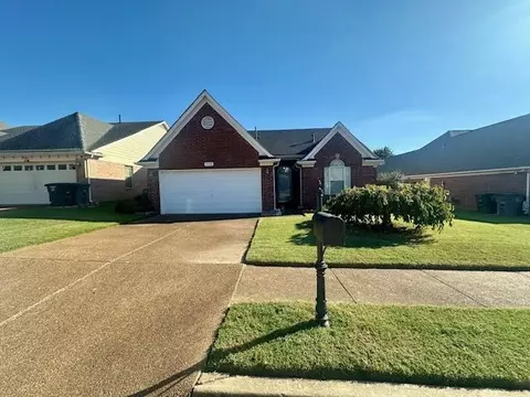 9043 W Snow Drift Ln, Cordova, TN 38016
