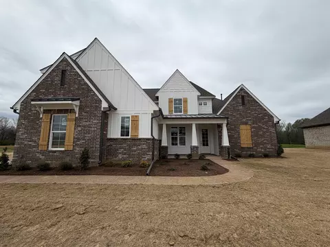 40 Grassy Hill Rd, Piperton, TN 38017