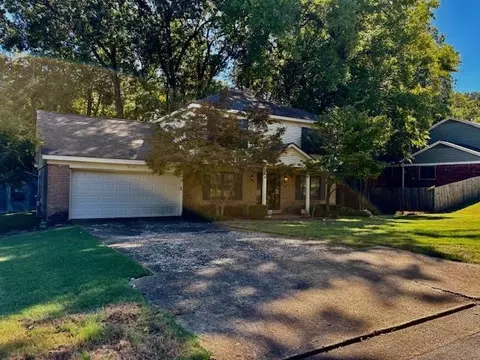2718 Stage Coach Dr, Memphis, TN 38134