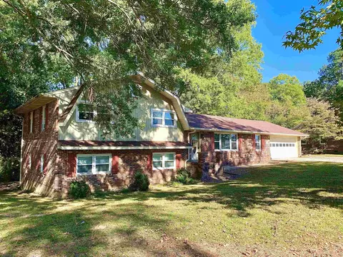 1038 Lake St, Bolivar, TN 38008