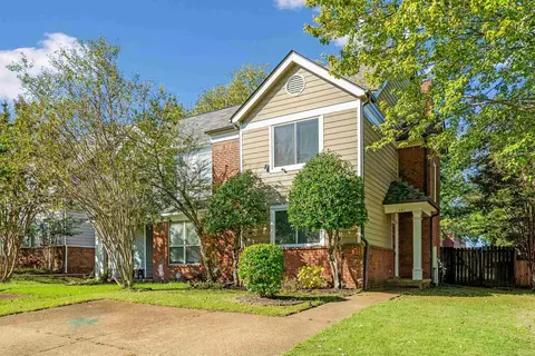 731 N Walnut Woods Cv, Cordova, TN 38018
