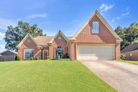3934 Oak Forest Dr, Bartlett, TN 38135