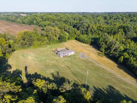 426 Curve Woodville Rd, Gates, TN 38037