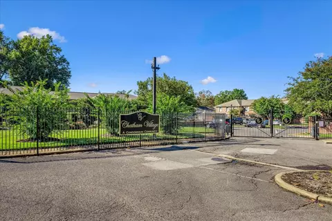 5867 Park Ave #5867, Memphis, TN 38119