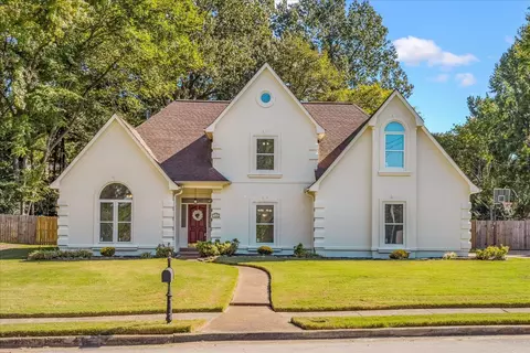 1596 Wood Farms Dr, Cordova, TN 38016