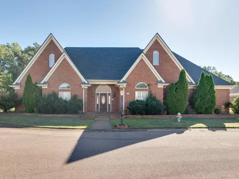 8947 Village Lake Ln, Arlington, TN 38002
