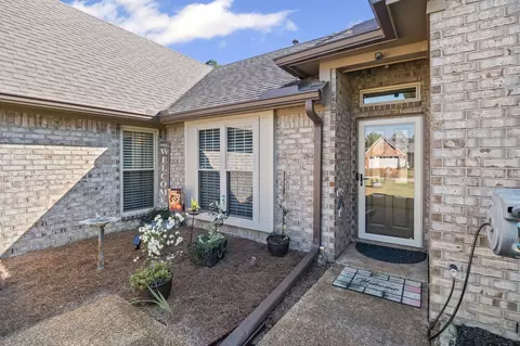 8493 Stonewood Cv E, Cordova, TN 38018