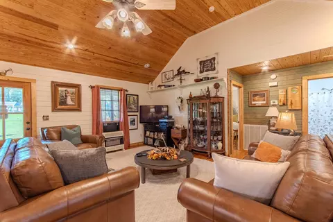 Living - 951 Highway 57 Hwy E, Ramer, TN 38367 photo 3 of 7