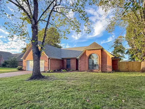 6716 Hare Run Dr, Arlington, TN 38002