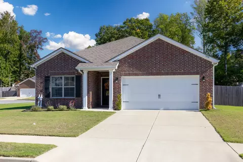 308 Colonial Heights Dr, Munford, TN 38058