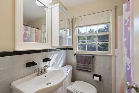 Bath - 151 W White Rd W, Collierville, TN 38017 photo 3 of 5