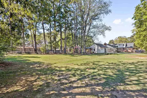 Exterior - 151 W White Rd W, Collierville, TN 38017 photo 5 of 8