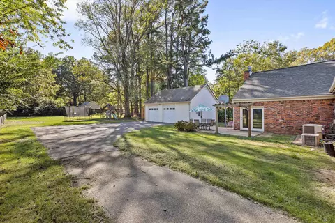 Exterior - 151 W White Rd W, Collierville, TN 38017 photo 7 of 8