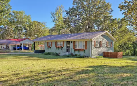 230 Lew Wallace Rd, Crump, TN 38327