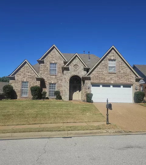 9596 Morning Shadow Dr, Memphis, TN 38016