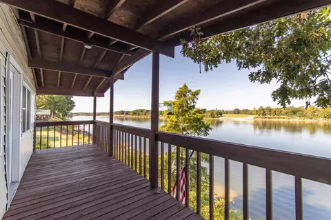 1705 Wilkinson Ferry Dr, Savannah, TN 38372