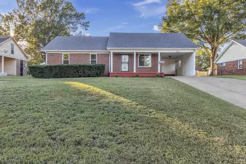 7163 Pam Dr, Millington, TN 38053