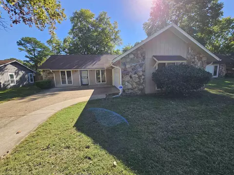 3442 Hallshire Dr, Memphis, TN 38115