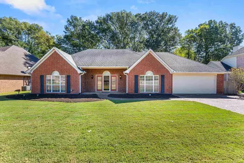 978 Sugar Ln, Collierville, TN 38017