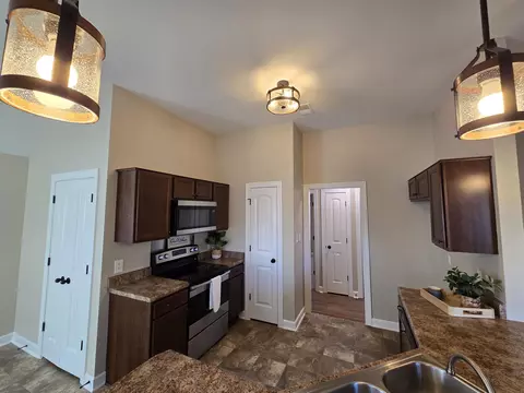 10553 Ballad Dr, Walls, MS 38680 photo 7