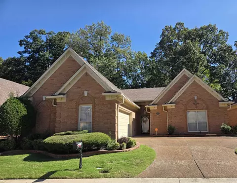 1840 Woodchase Glen Dr, Memphis, TN 38016