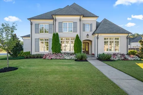 7077 Allelon Cir N, Germantown, TN 38138