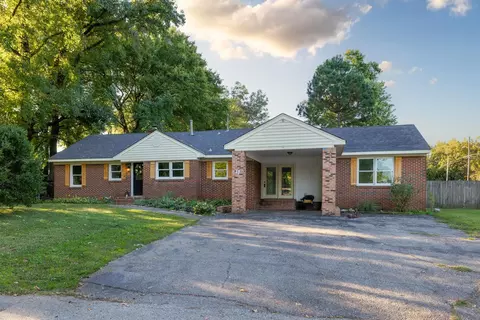 17 Center Ave, Munford, TN 38058