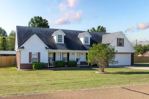 93 Sterling Farm Dr, Atoka, TN 38004