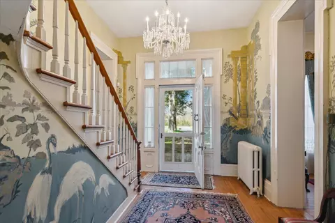 495 Salem Ave, Holly Springs, MS 38635