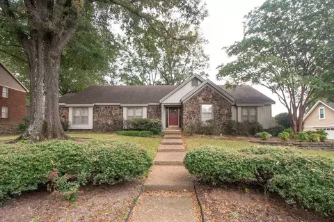 6699 Fossil Creek Rd, Memphis, TN 38120