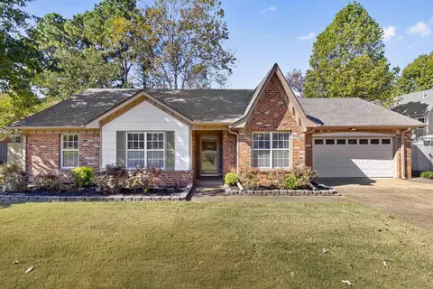 465 Harts Way Dr, Collierville, TN 38017