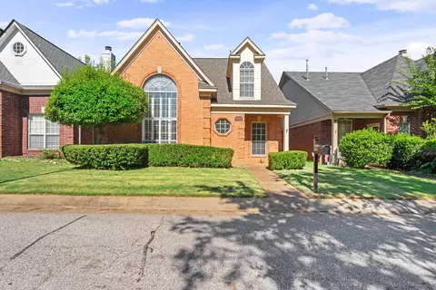 8664 Eagle View Dr, Cordova, TN 38018