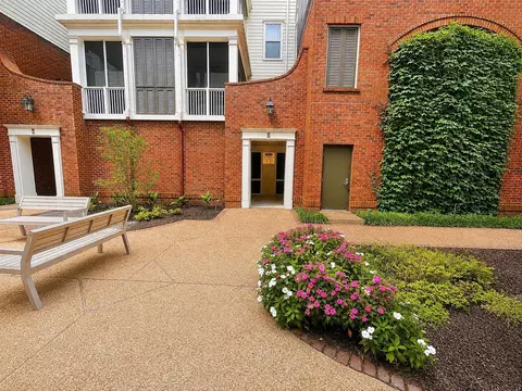 591 Lexington Club Ct #201, Memphis, TN 38117