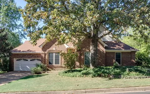 3391 Bluebridge Ln, Lakeland, TN 38002