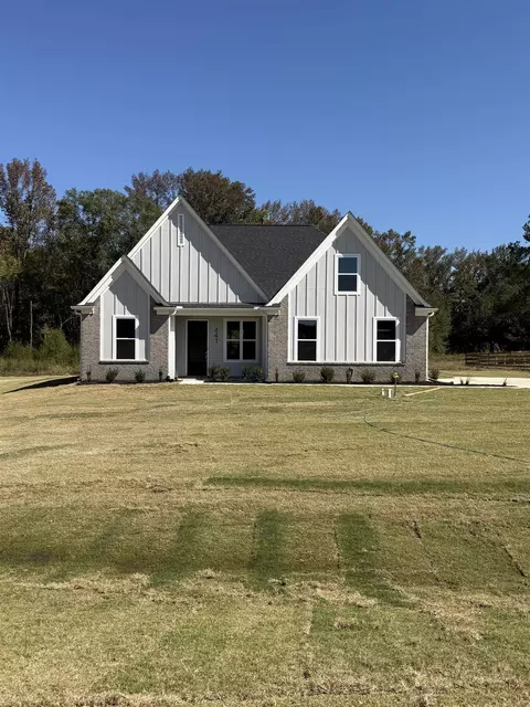 441 Centerline Roper Loop, Byhalia, MS 38611