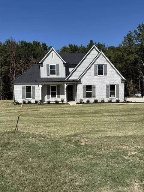 141 Centerline Roper Loop, Byhalia, MS 38611