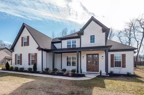 230 Centerline Roper Loop, Byhalia, MS 38611