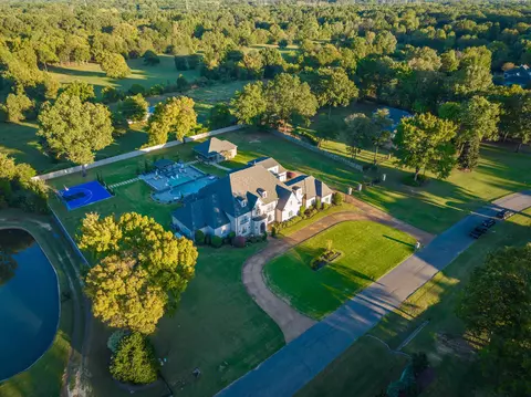 3246 Hollow Creek Rd, Germantown, TN 38138