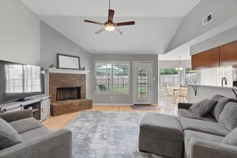 860 Timber Trace Dr, Cordova, TN 38018